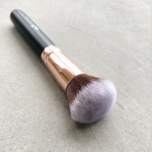 Frid foundation brush (også fin til blush sticks)