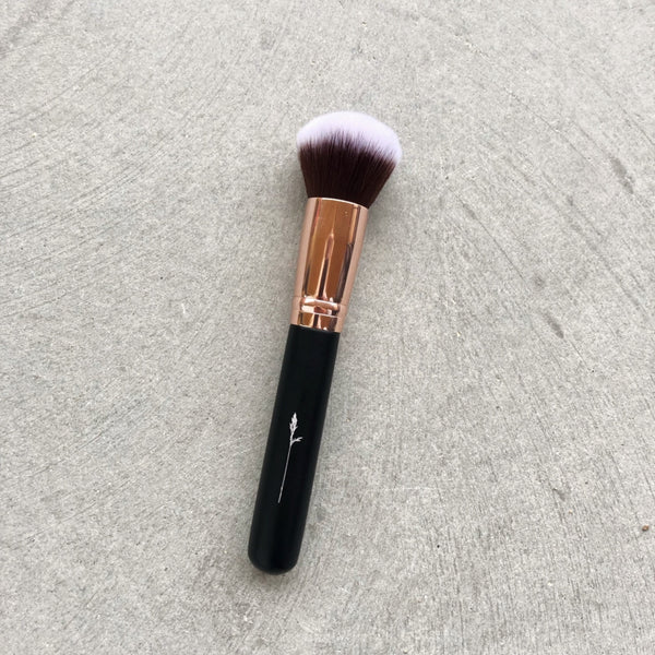 Frid foundation brush (også fin til blush sticks)